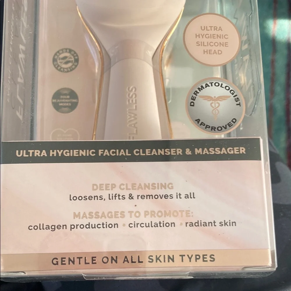 New in the box Finishing Touch Flawless Cleanse Facial Cleanser - Picture 9 of 9